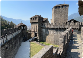 Castle-di-montebelle-wall2