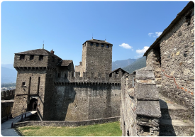 Castle-di-montebelle-wall3