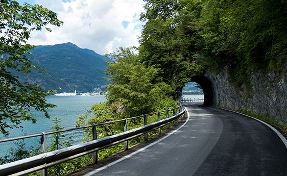 Met de auto in Porlezza